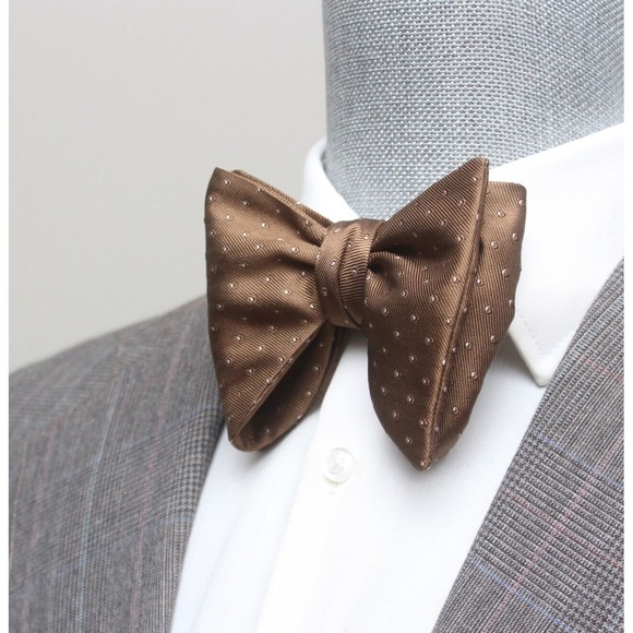 Men's Self-tied Bow Tie 100%silk Big Butterfly Bow tie S617 Brown Polka‎ Dot